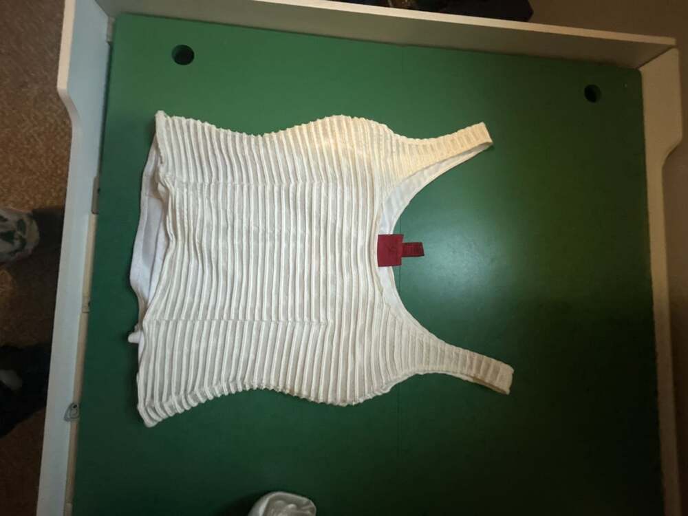 JS Collections Tank Top Size 8 White Textured Ribbed Sleeveless - Picture 6 of 6
